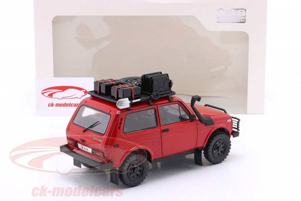 Lada Niva 4x4 Bouwjaar 1980 rood 1:18 Solido