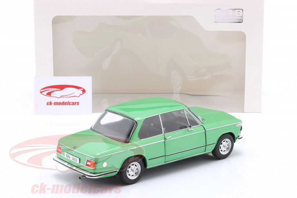 BMW 1602 Taiga year 1971 green 1:18 Solido