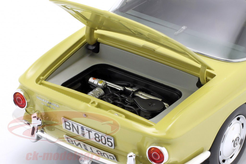 Volkswagen VW Karmann Ghia 1500 Baujahr 1961 Manila gelb 1:18 Norev