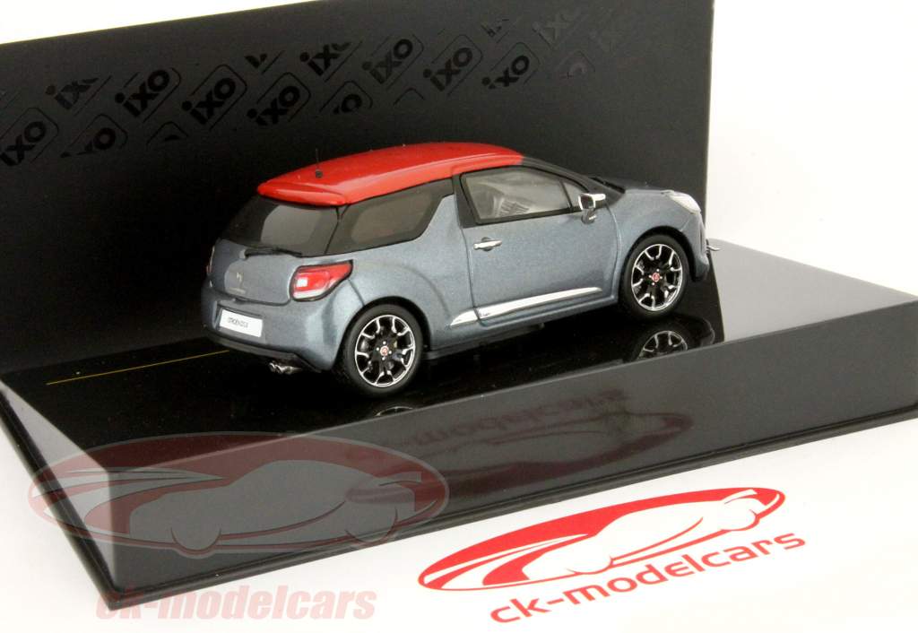 雪铁龙DS3 2011年度金属灰色与金属红屋顶1:43 IXO