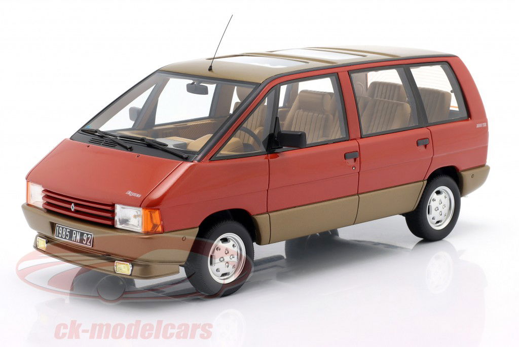 Renault Espace 2000 TSE Byggeår 1984 rød / guld 1:18 OttOmobile