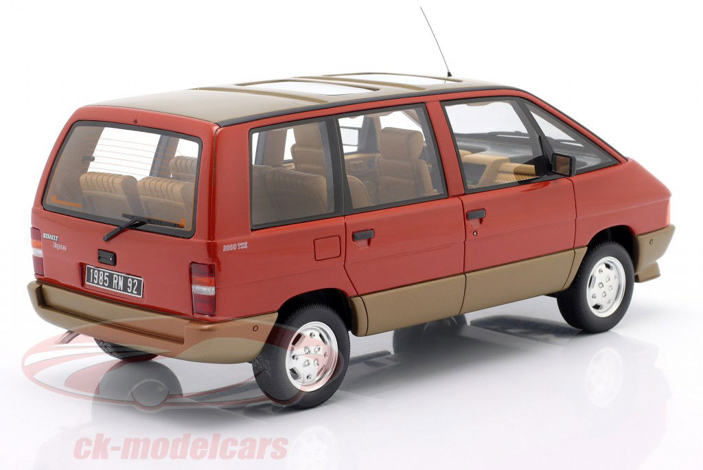Renault Espace 2000 TSE Byggeår 1984 rød / guld 1:18 OttOmobile