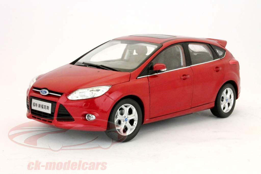 Ford Focus Year 2012 red 1:18 Paudi