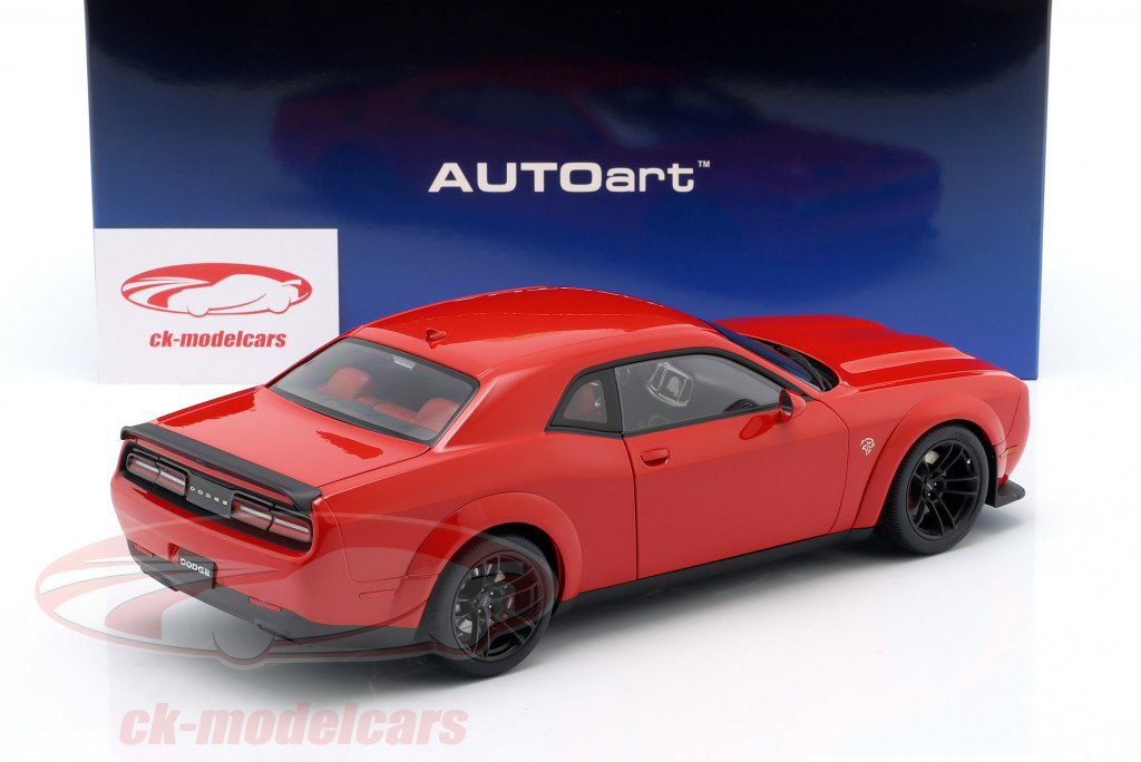 Dodge Challenger SRT Jailbreak 2022 feuerrot 1:18 AUTOart