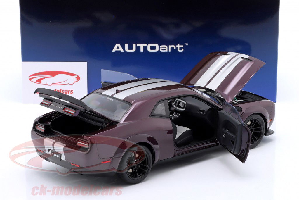 Dodge Challenger SRT Jailbreak 2022 roxo 1:18 AUTOart
