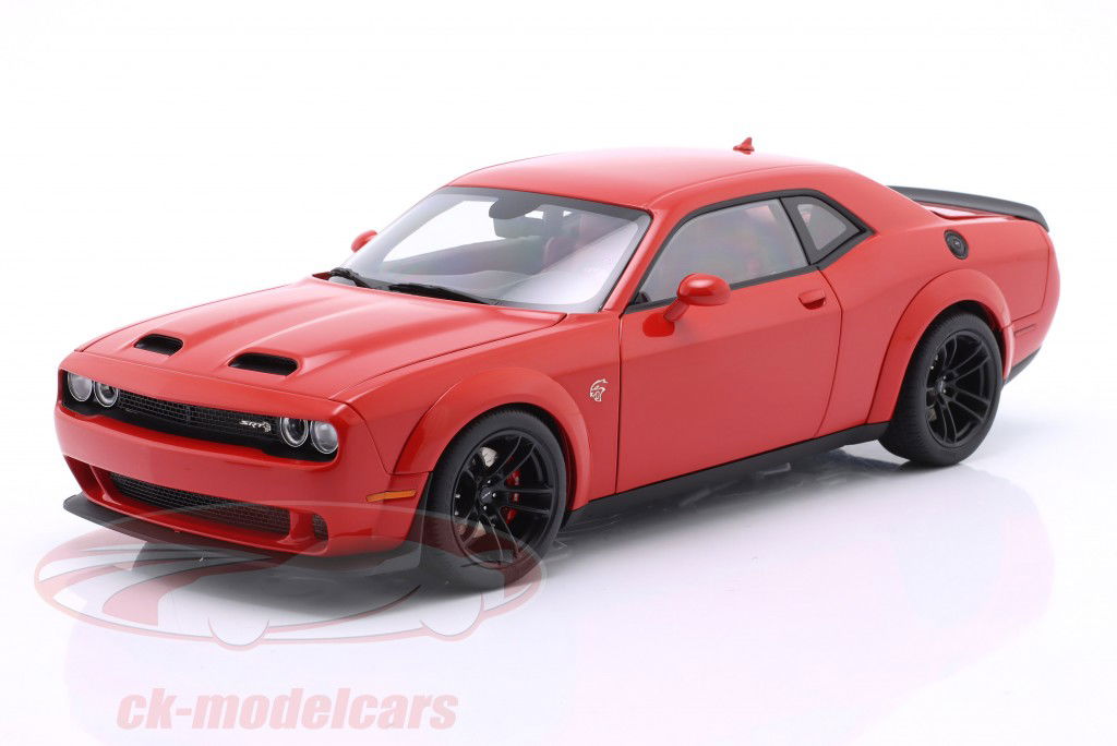 Dodge Challenger SRT Jailbreak 2022 feuerrot 1:18 AUTOart
