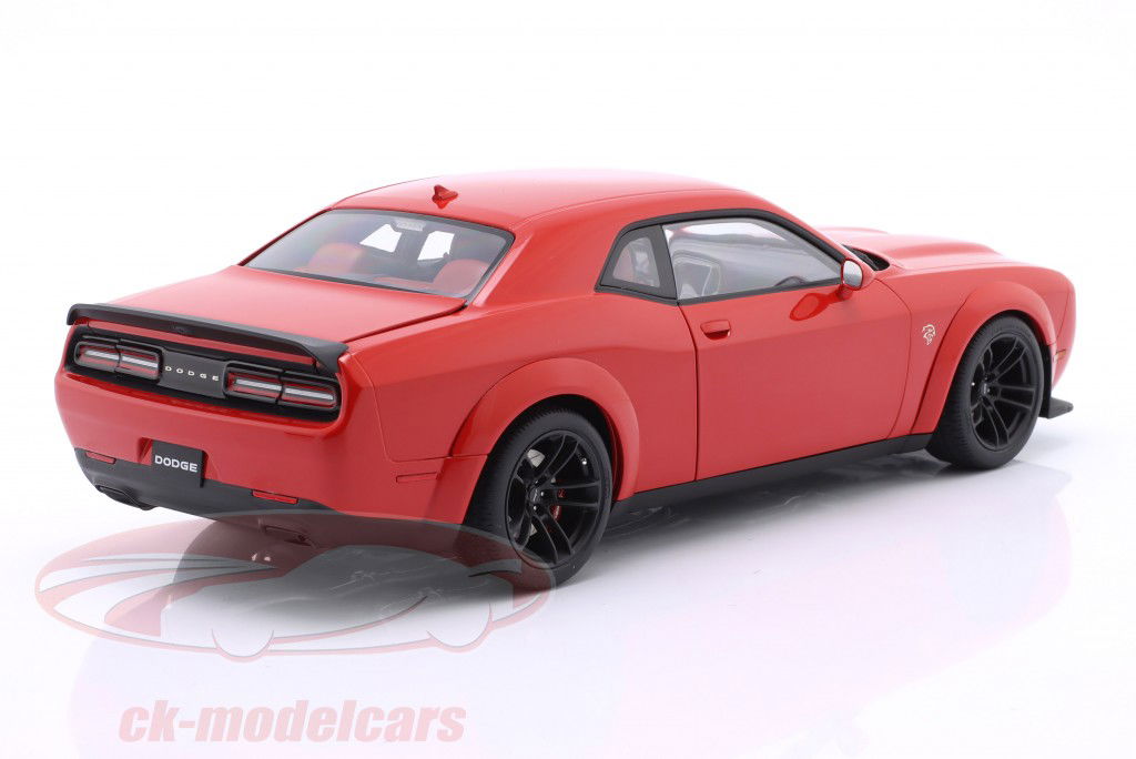 Dodge Challenger SRT Jailbreak 2022 revet 1:18 AUTOart