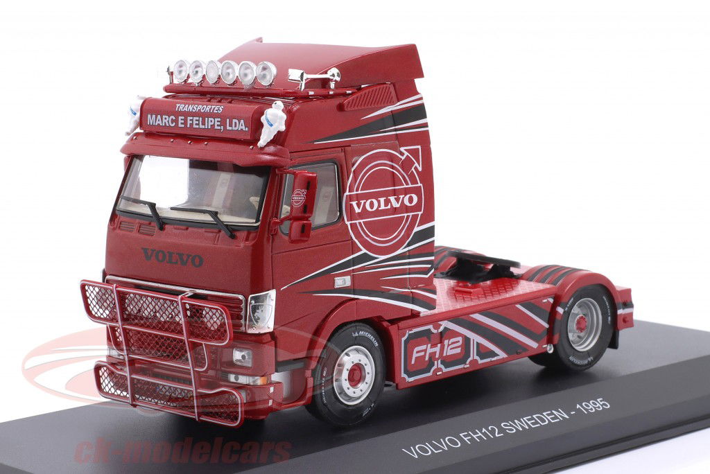 Volvo FH12 Lastbil Byggeår 1995 rød / indretning 1:43 Hachette