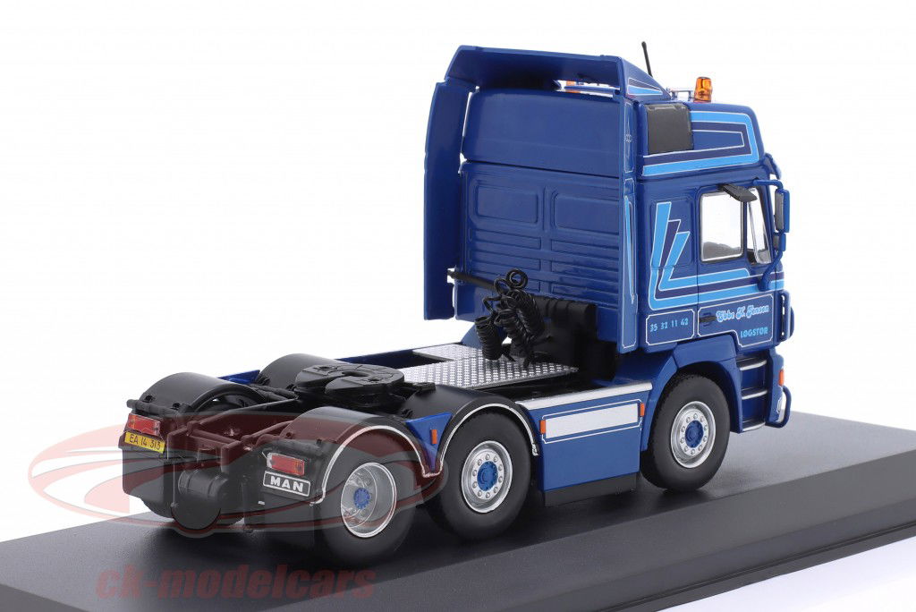 MAND F2000 Lastbil Byggeår 1995 blå / indretning 1:43 Hachette