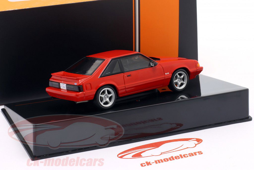 Ford Mustang III 建設年 1992 赤 1:43 Ixo