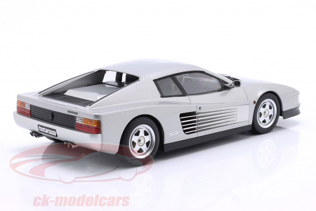 Ferrari Testarossa Année de construction 1986 gris argenté métallique 1:18 KK-Scale