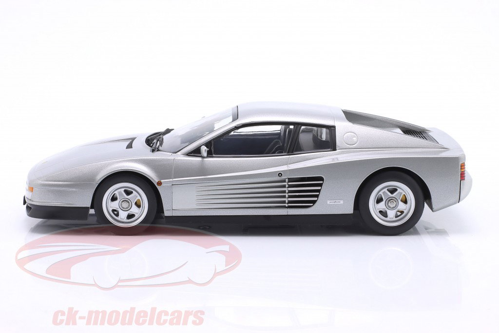 Ferrari Testarossa Année de construction 1986 gris argenté métallique 1:18 KK-Scale