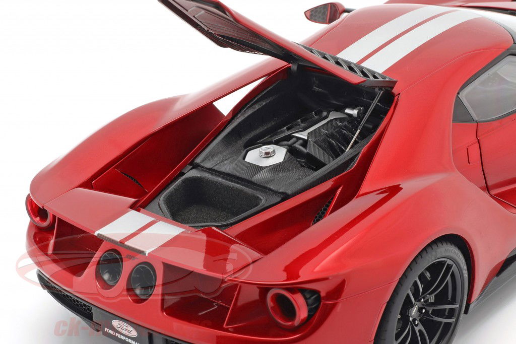 Ford GT 建設年 2017 赤 / 銀 1:12 AUTOart