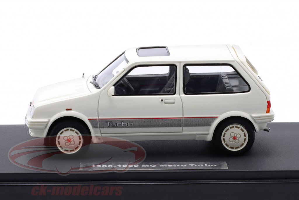 MG Metro Turbo Année de construction 1985-1989 blanc 1:43 Matrix