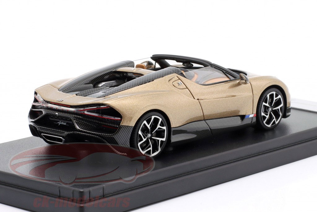 Bugatti W16 Mistral Ano de construção 2022 ouro metálico 1:43 LookSmart