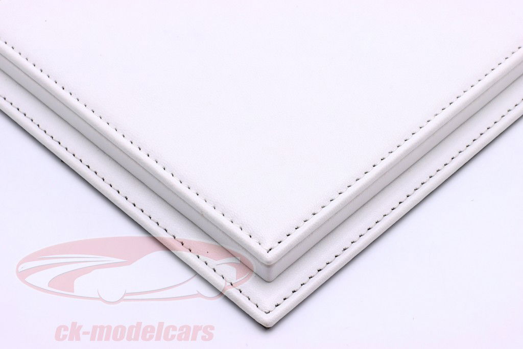 Alta qualidade Vitrine de acrílico Mulhouse com branco Base de couro para Capacetes 1:2 Atlantic