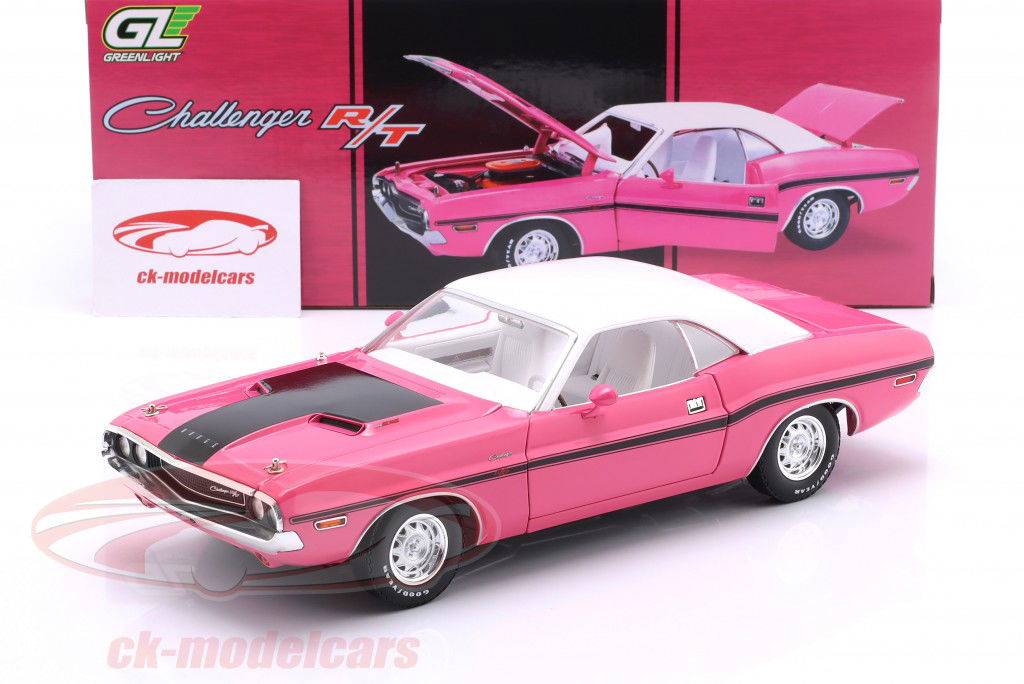 Dodge Challenger RT 440 Six Pack Année de construction 1970 rose / blanc 1:18 Greenlight