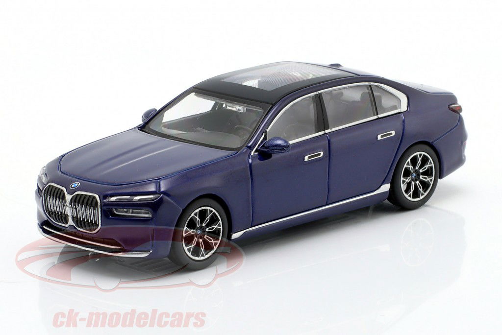 BMW i7 xDrive60 Year 2022 Tanzanite metallic blue 1:64 TrueScale