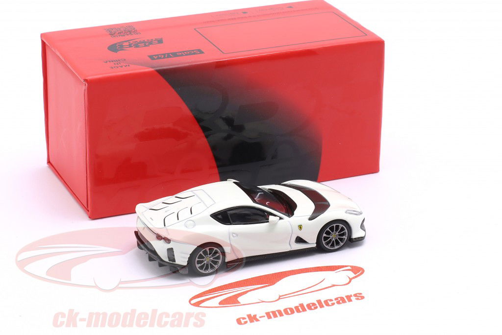 Ferrari 812 Competizione 建造年份 2024 Bianco Avus 1:64 BBR