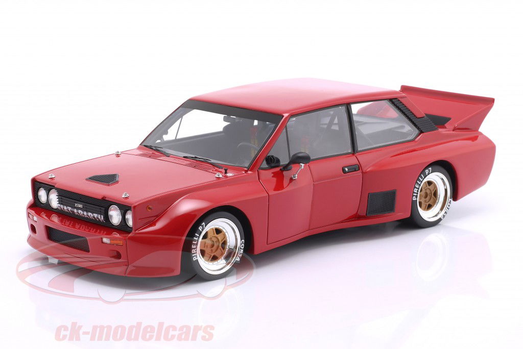 Fiat Abarth 131 SE035 Turbo Volumetrico Competizione 建設年 1979 赤 1:18 MAXIMA