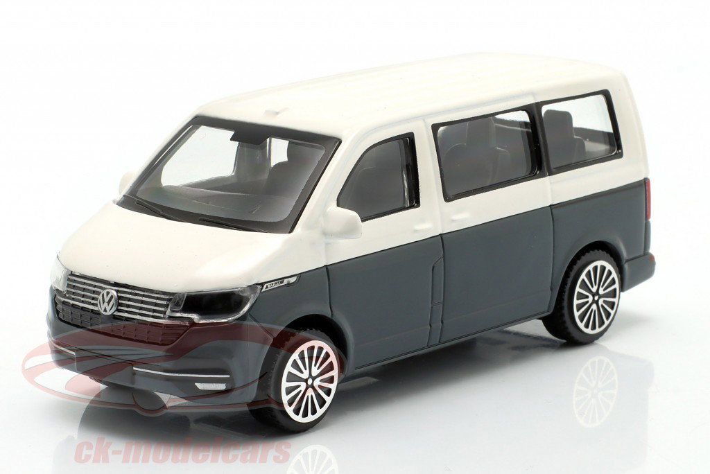 Volkswagen VW T6 Multivan Byggeår 2020 blågrå / hvid 1:43 Bburago