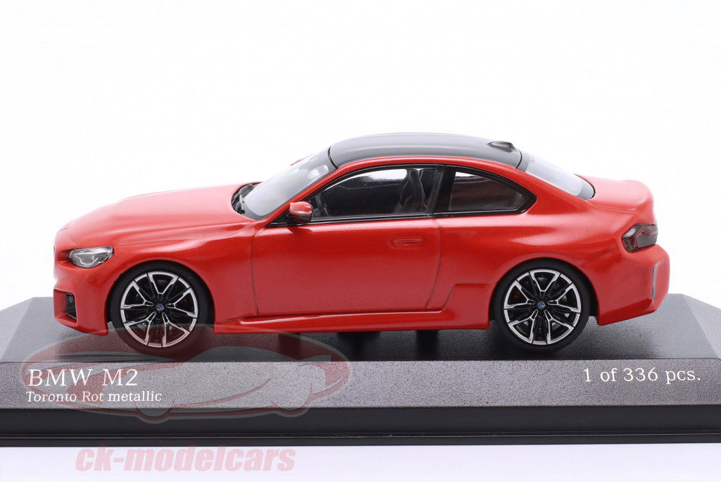 BMW M2 (G87) Coupe Année de construction 2023 rouge métallique 1:43 Minichamps
