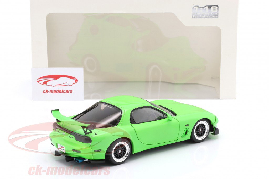 Solido 1:18 Mazda RX-7 Type RS (FD35) year 1999 neon green