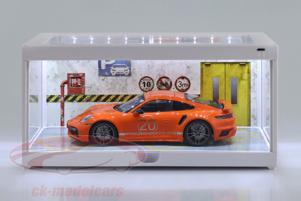 Diorama Vitrine simple blanc avec Éclairage LED pour échelle 1:18 / 1:24 Triple9