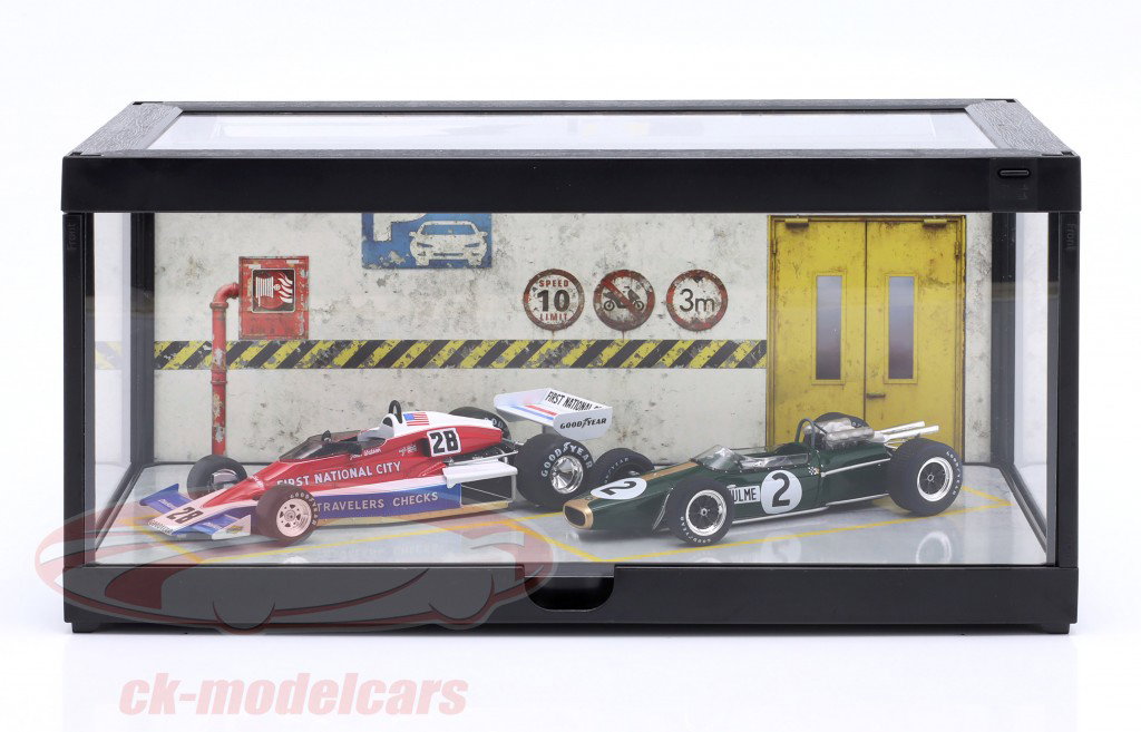 Diorama Single display case black with LED lighting for scale 1:18 / 1:24 Triple9