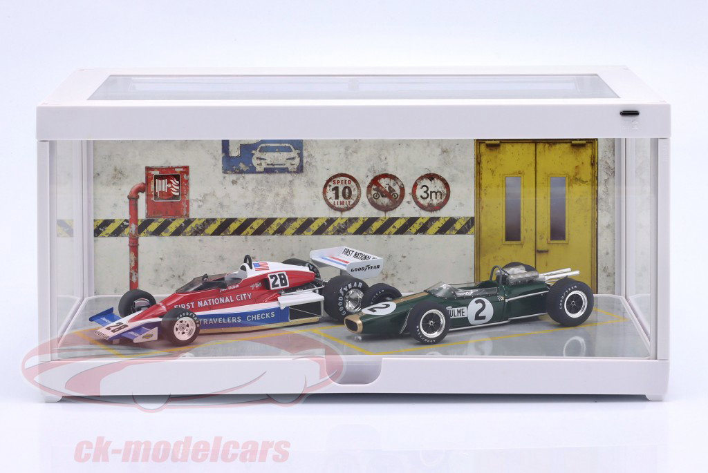 Diorama Single display case white with LED lighting for scale 1:18 / 1:24 Triple9