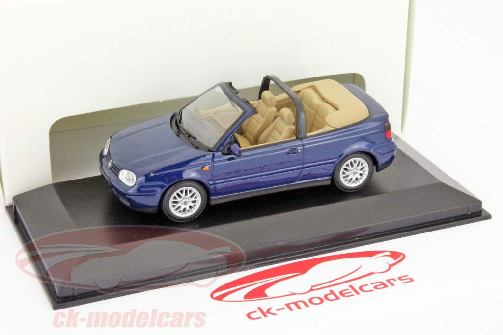 VW Golf 4 Cabrio Jaar 1999 Donkerblauw 1:43 Minichamps