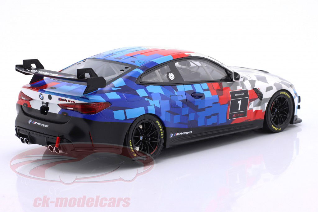 BMW M4 GT4 #1 Année de construction 2024 multicolore 1:18 OttOmobile