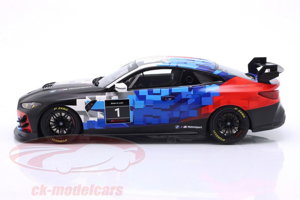 BMW M4 GT4 #1 Année de construction 2024 multicolore 1:18 OttOmobile