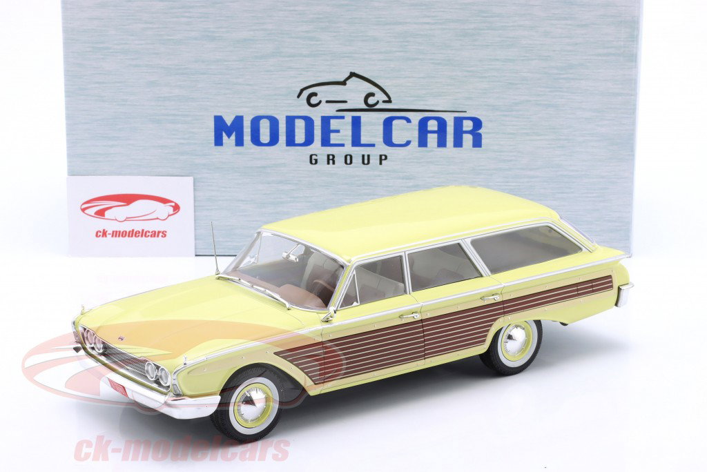 Ford LTD Country Squire Год постройки 1960 светло-жёлтый / имитация дерева 1:18 ModelCar Group