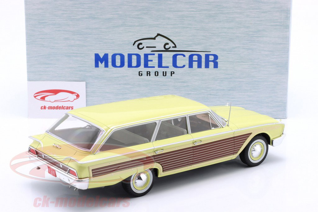 Ford LTD Country Squire Год постройки 1960 светло-жёлтый / имитация дерева 1:18 ModelCar Group