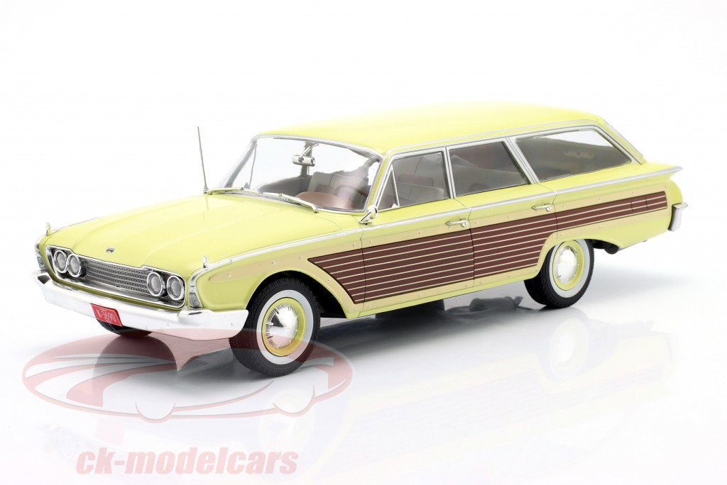 Ford LTD Country Squire Byggeår 1960 lys gul / trælook 1:18 ModelCar Group