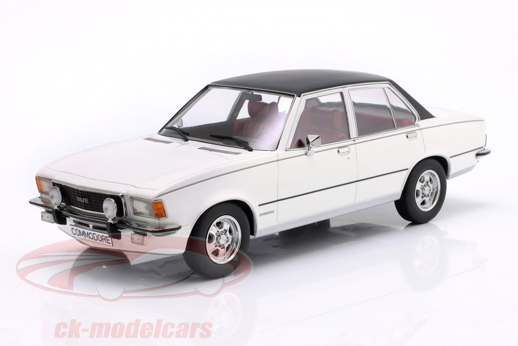 Opel Commodore B Byggeår 1972 hvid 1:18 ModelCar Group
