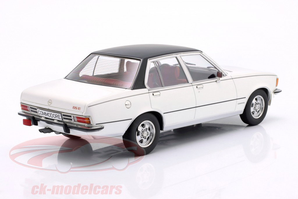 Opel Commodore B Byggeår 1972 hvid 1:18 ModelCar Group
