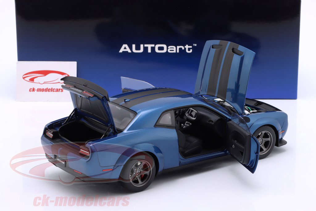 Dodge Challenger SRT Jailbreak Byggeår 2022 indigo blå 1:18 AUTOart