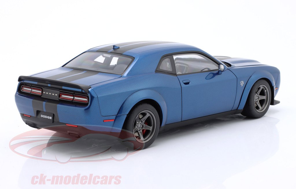 Dodge Challenger SRT Jailbreak Byggeår 2022 indigo blå 1:18 AUTOart