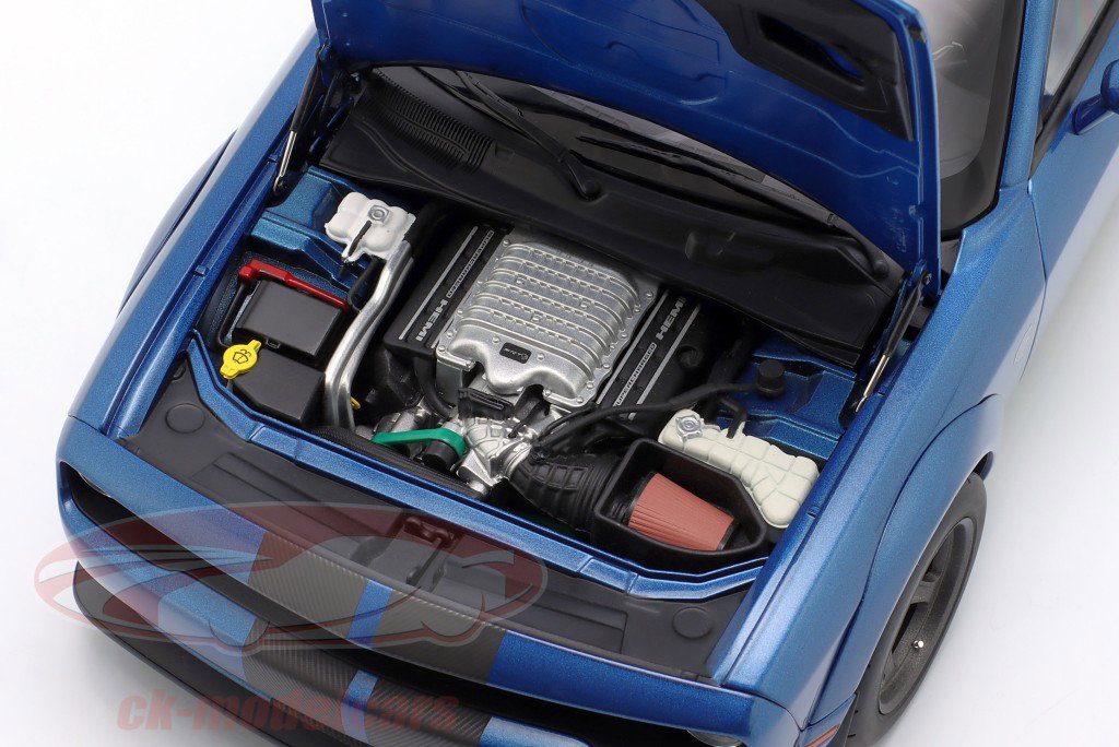 Dodge Challenger SRT Jailbreak Год постройки 2022 indigo синий 1:18 AUTOart