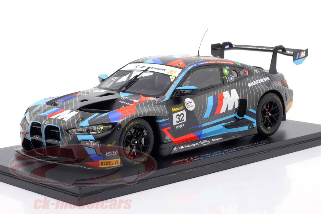 BMW M4 GT3 #32 Sieger 12h Bathurst 2025 Team WRT 1:18 Spark