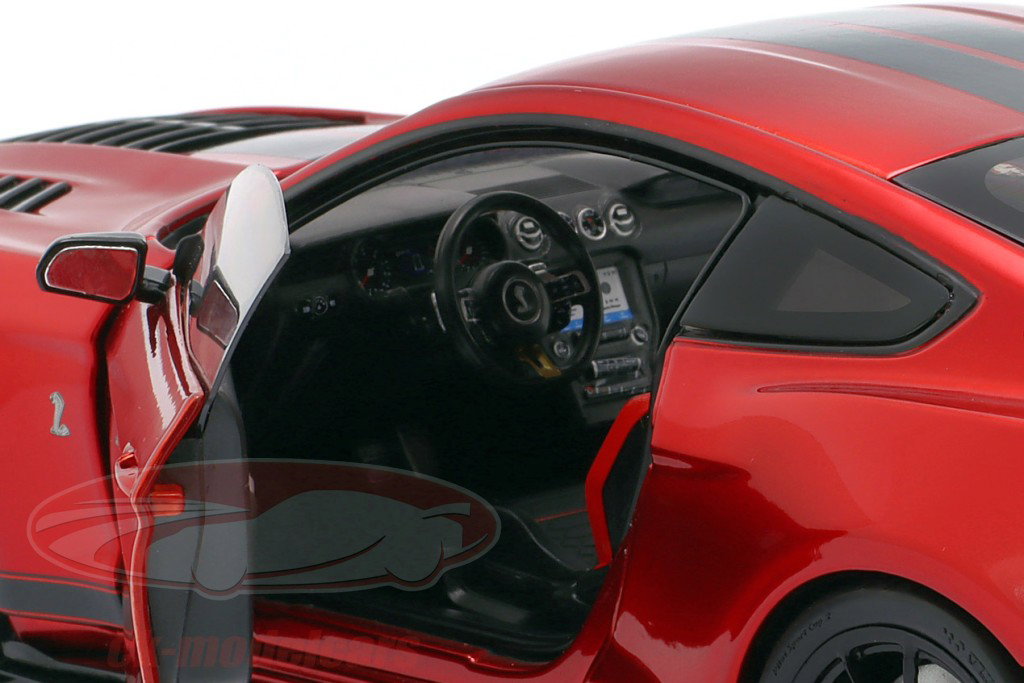 Ford Mustang Shelby GT500KR Byggeår 2023 rød 1:18 Solido