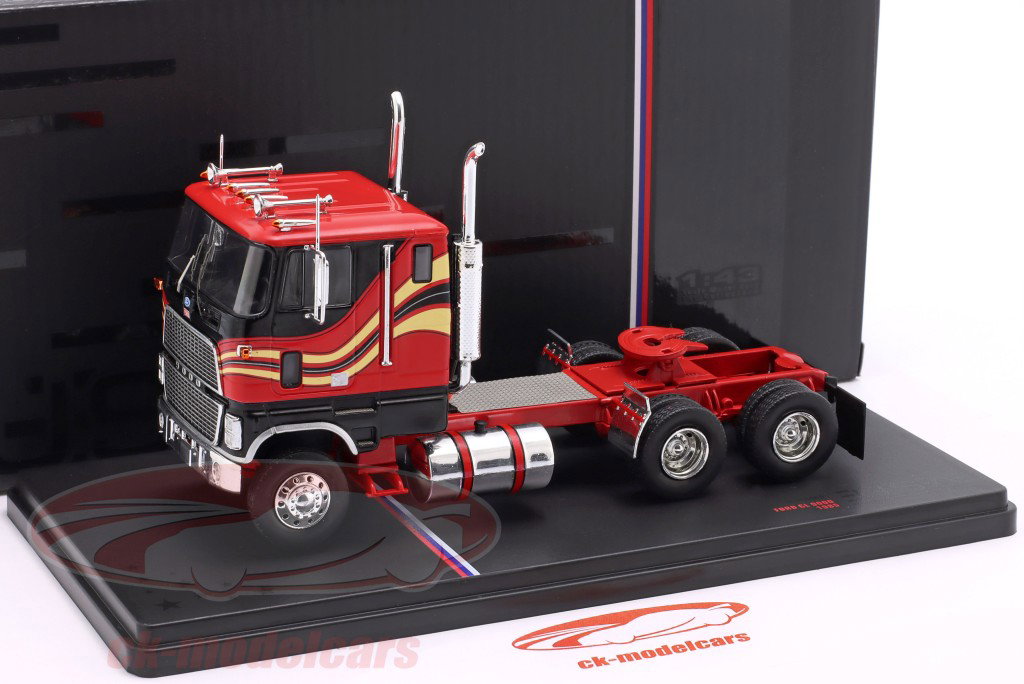 Ford CL 9000 SZM Byggeår 1985 rød / indretning 1:43 Ixo