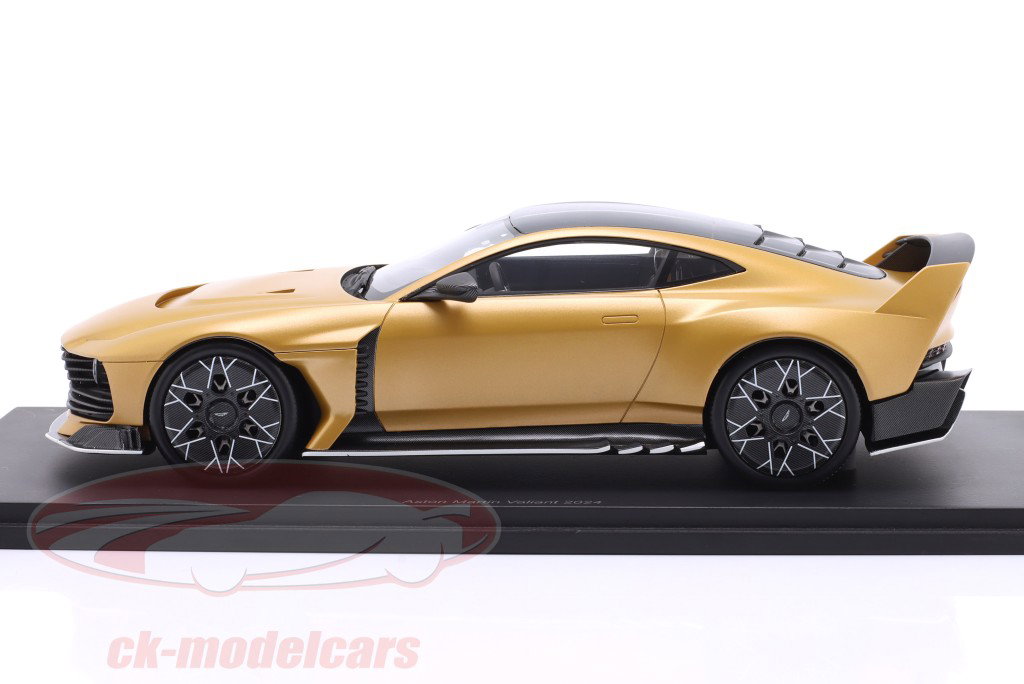 Aston Martin Valiant Año de construcción 2024 oro 1:18 Spark