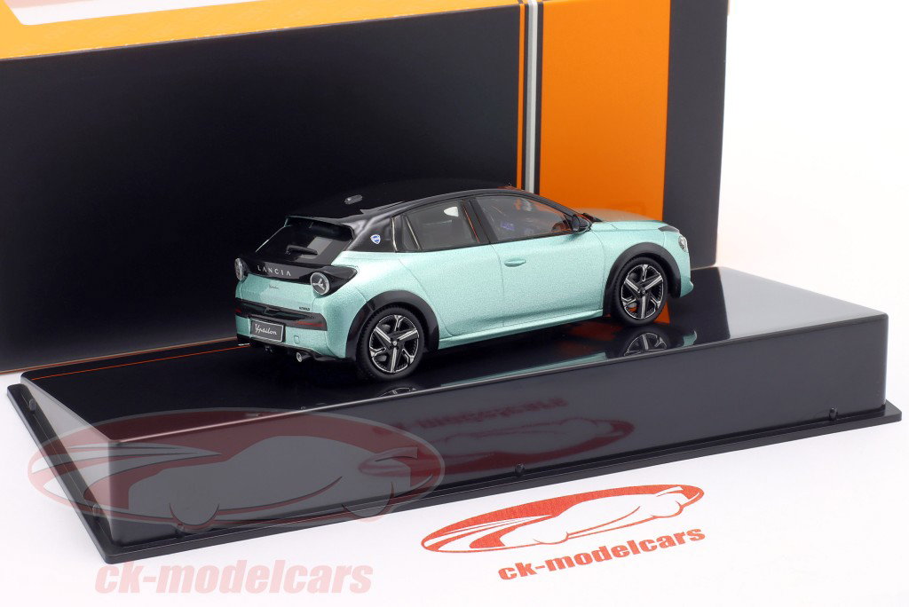 Lancia Ypsilon Année de construction 2025 vert clair métallique / noir 1:43 Ixo