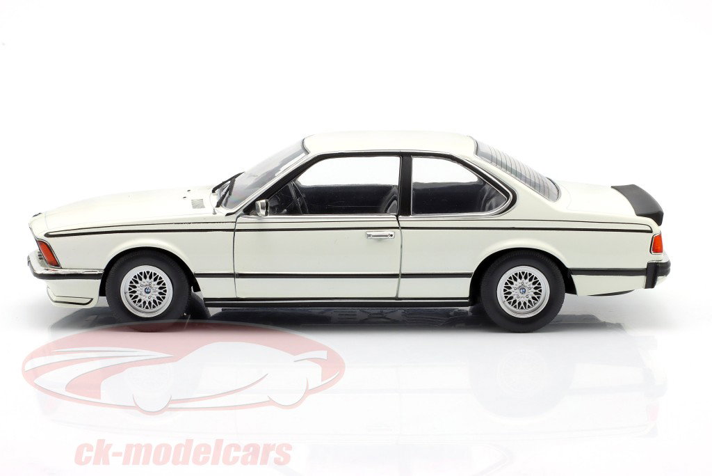 BMW 635 CSi Année de construction 1984 blanc 1:18 Solido