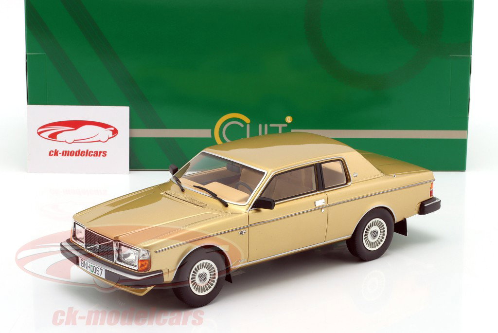 Volvo 262C Bertone Año de construcción 1981 oro metálico 1:18 Cult Scale