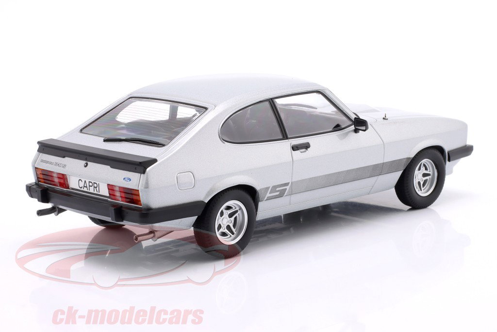 Ford Capri MK III 建造年份 1978 银 金属 1:18 ModelCar Group