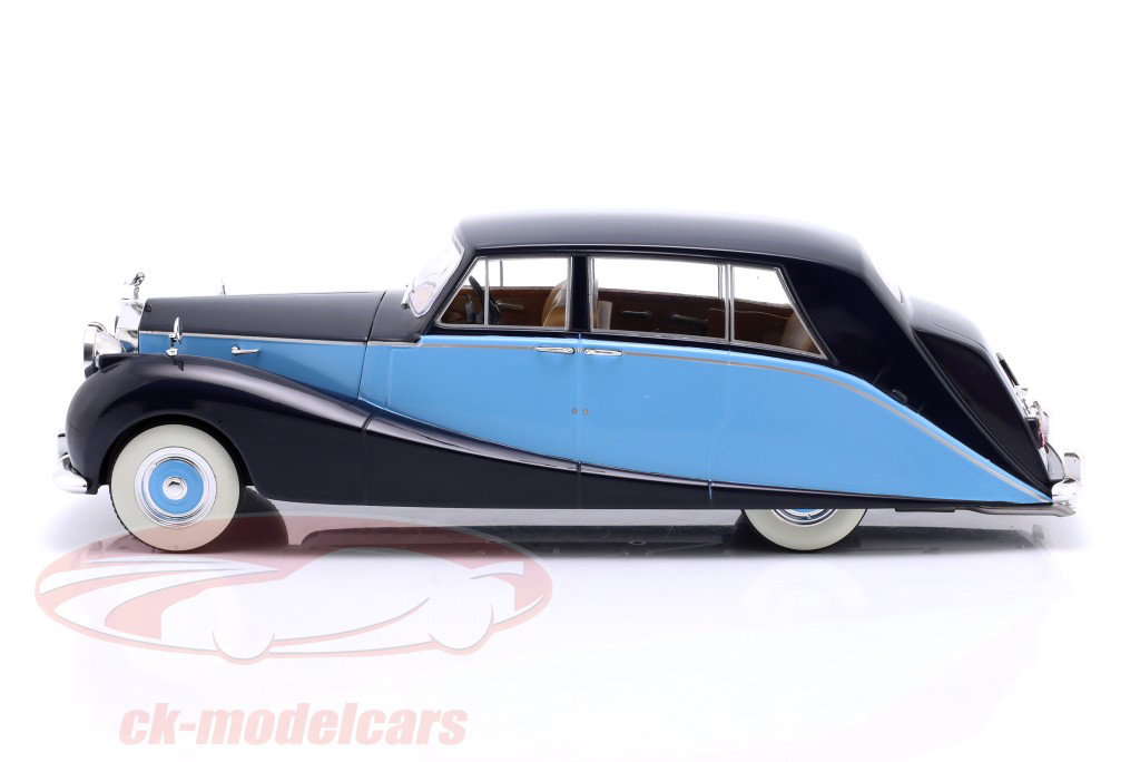 Rolls-Royce Silver Wraith Empress by Hooper 1956 黑色的 / 浅蓝色 1:18 ModelCar Group